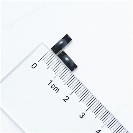 RFID超微电子标签可注塑安装用于各类⾦属⼯具铭牌等资产追踪管理