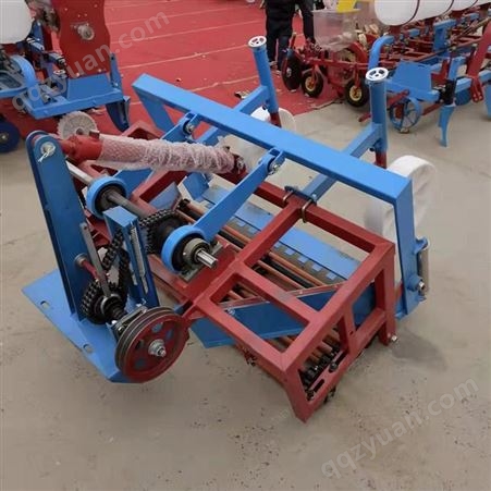 新型全自动大蒜收获机 四轮拖拉机前置挖蒜机 沙土地起蒜机